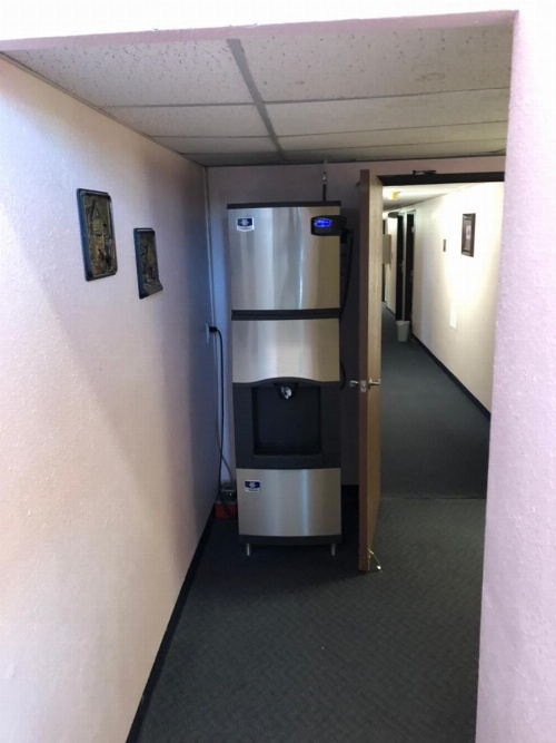 Executive Inn image 12