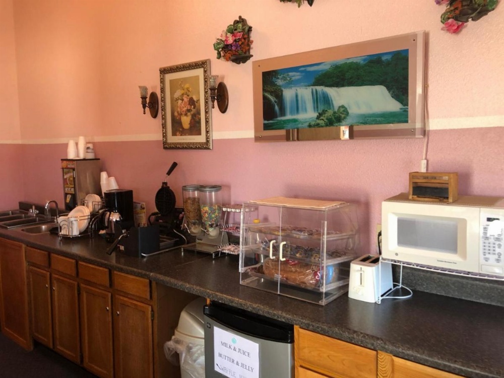 Executive Inn Image 15