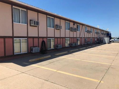 Executive Inn image 16