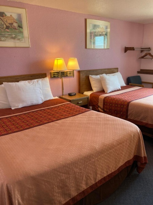 Executive Inn image 18
