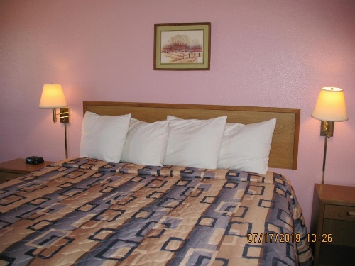 Executive Inn image 1