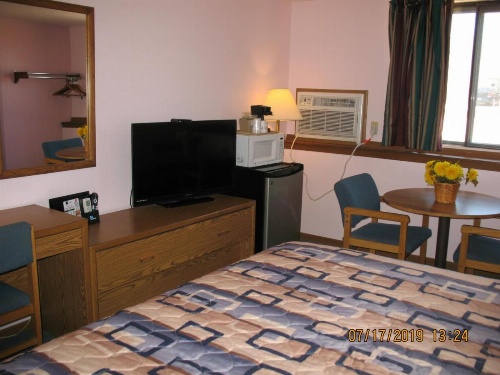 Executive Inn image 3