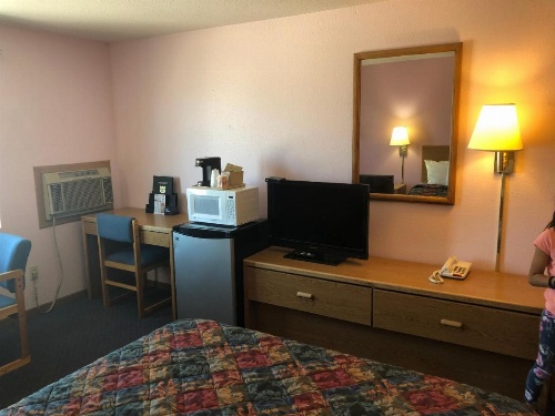 Executive Inn image 7
